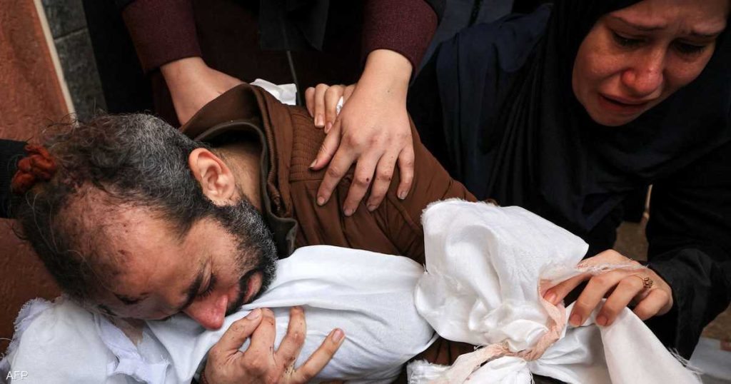 ديمقراطيون يدعون بايدن لتسهيل دخول المساعدات الإنسانية لغزة