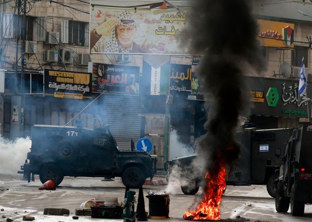 6 شهداء في طولكرم وقلقيلية والاحتلال يقتحم مستشفى ويعتقل مصابين