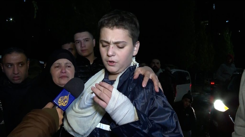 صحيفة فرنسية تنقل شهادات مروّعة لأسرى فلسطينيين محررين