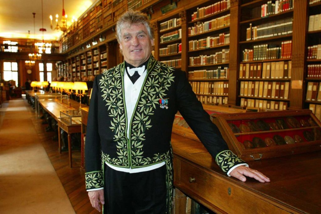 وفاة ليونارد جيانادا، رجل الأعمال والراعي والباني السويسري