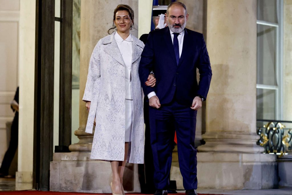 وعدت أرمينيا وأذربيجان باتخاذ “تدابير ملموسة” لتحسين العلاقات