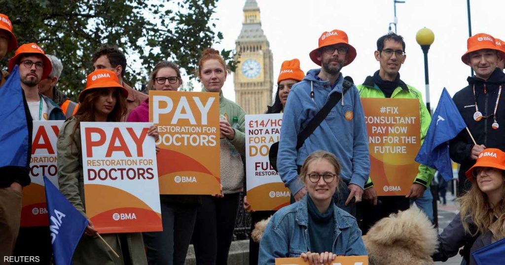 لمدة 9 أيام.. إضراب جديد للأطباء في إنجلترا