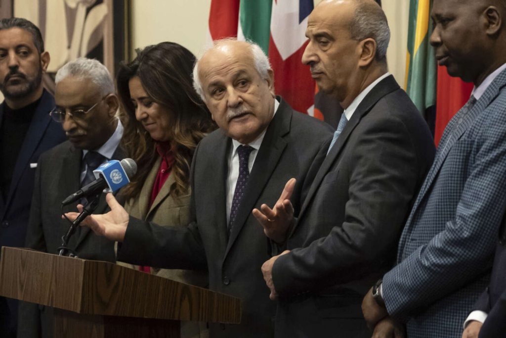 الأمم المتحدة تطالب بمزيد من المساعدات لكنها تتخلى عن الهدنة في غزة