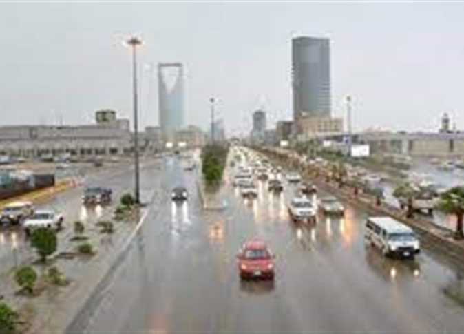 طقس الإثنين.. سحب رعدية ممطرة ونشاط للرياح على عدة مناطق
