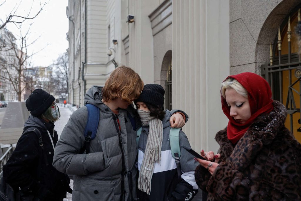 وتدين موسكو منظمات المثليين، المصنفة بـ”المتطرفة”، بالعمل سراً