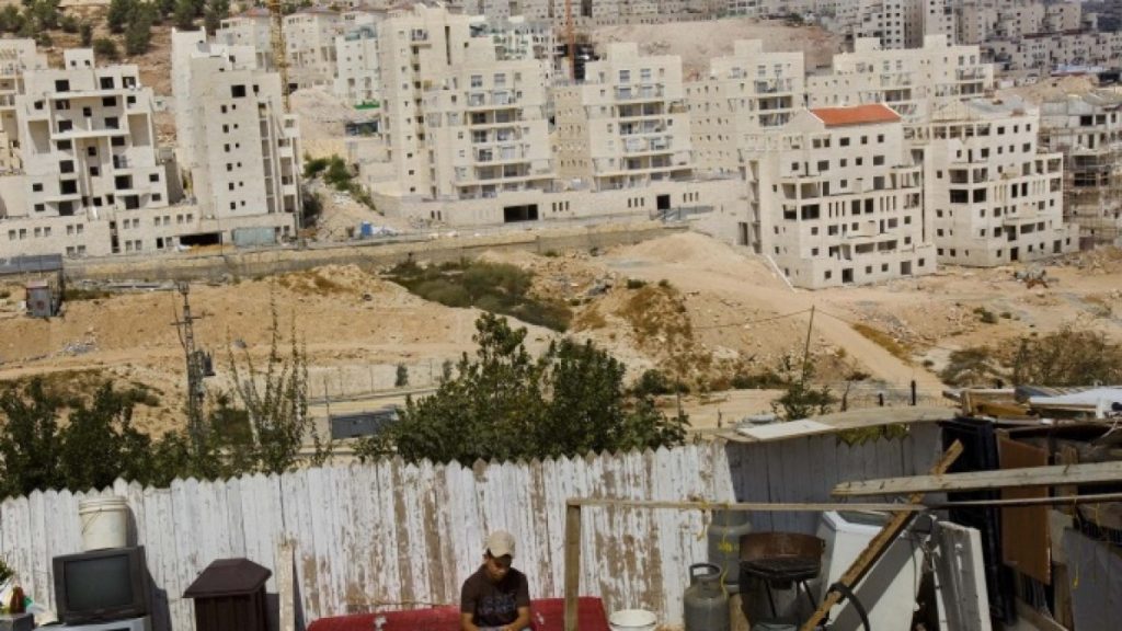 اتهام إسرائيل باستغلال حرب غزة لبناء مستوطنة بالقدس الشرقية