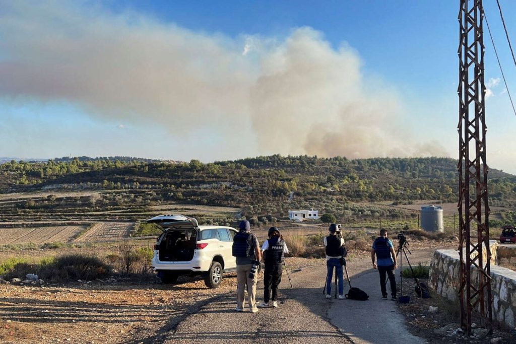التحقيق يشير إلى قذيفة دبابة إسرائيلية، والمنظمات غير الحكومية تدين “جريمة حرب” محتملة