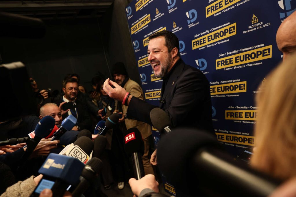 ماتيو سالفيني يستقبل حلفائه الأوروبيين في فلورنسا، بما في ذلك جوردان بارديلا ولكن بدون مارين لوبان