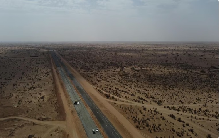 افتتاح الحركة المرورية على جزء من مشروع ازدواج طريق «حضن/تربة» بمكة