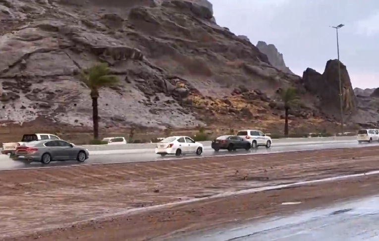 «الأرصاد» عن طقس السبت: رياح نشطة مثيرة للغبار على عدة مناطق