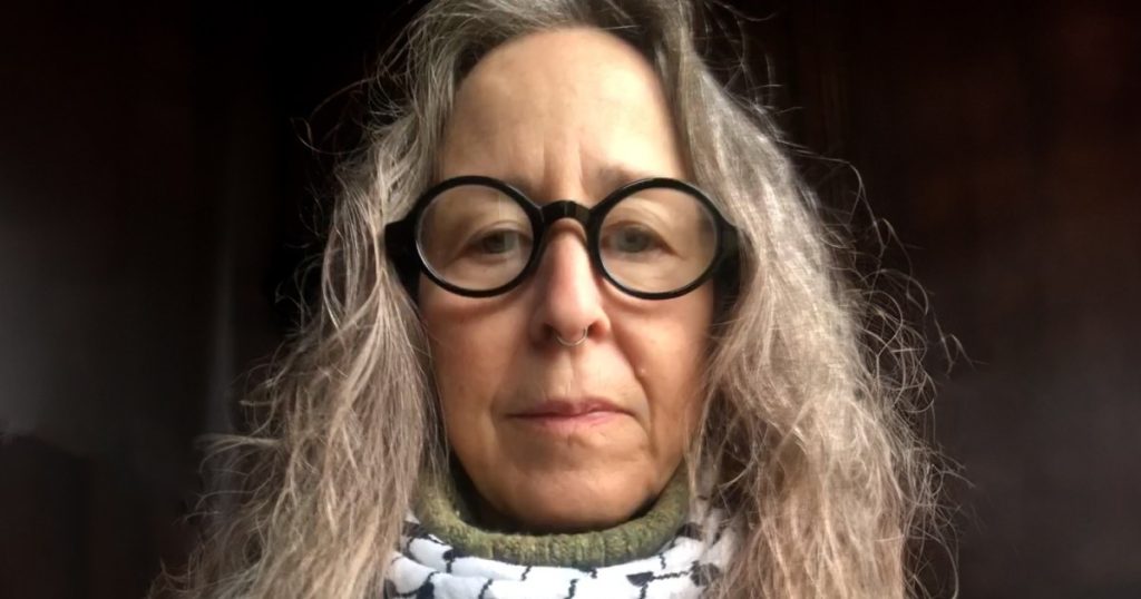 تيري.. الأميركية التي أرادت إغراق إدارة بايدن بالمصاحف