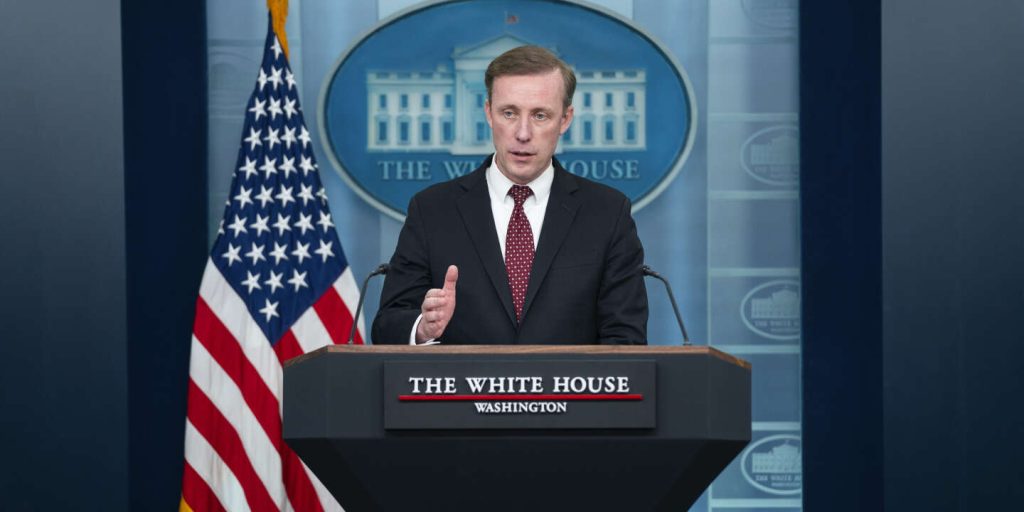 عش الحرب في أوكرانيا: إنهاء المساعدات الأمريكية “سيسمح لبوتين بالفوز”، كما يحذر مستشار الأمن القومي لجو بايدن