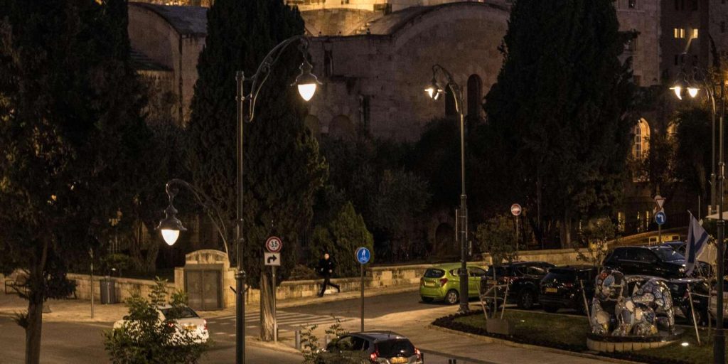 مباشر: إسرائيل وحماس: اعتراض عدة صواريخ في سماء القدس