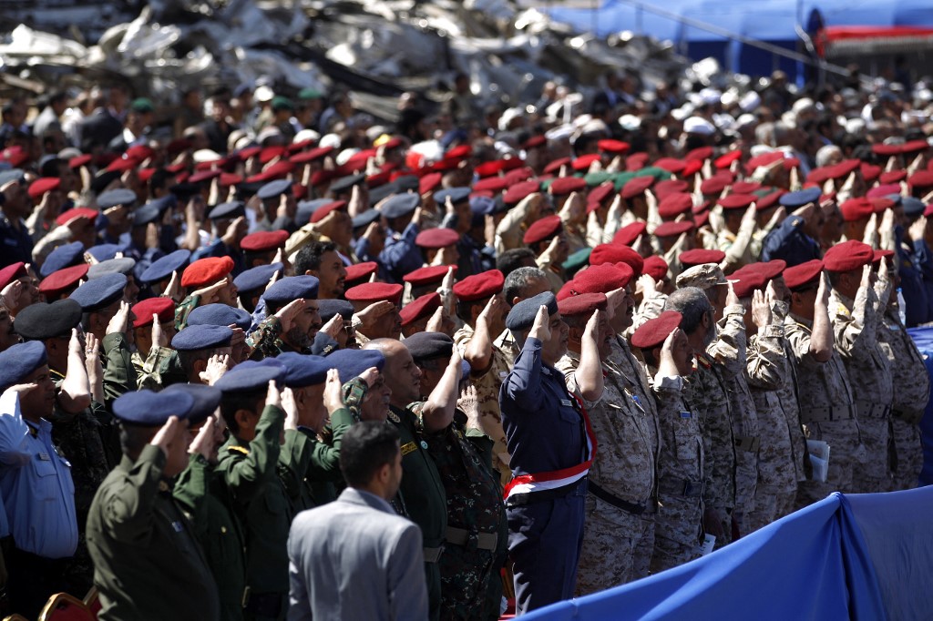 عقوبات أميركية بريطانية على 4 مسؤولين حوثيين