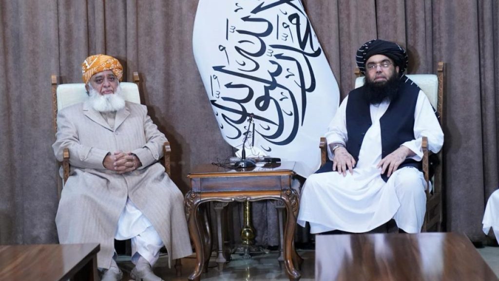 هل ينجح المولوي فضل الرحمن في مصالحة أفغانستان وباكستان؟