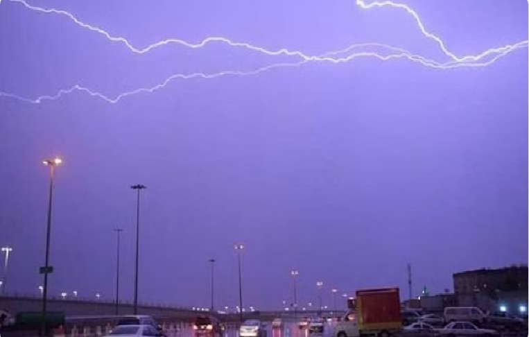 «الدفاع المدني» تدعو إلى الحيطة من تقلبات جوية تؤثر على معظم المناطق