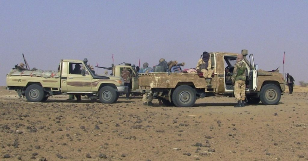 حذرت من سيناريو حرب أهلية بالمنطقة.. ماذا بقي للجزائر من أوراق في مالي؟
