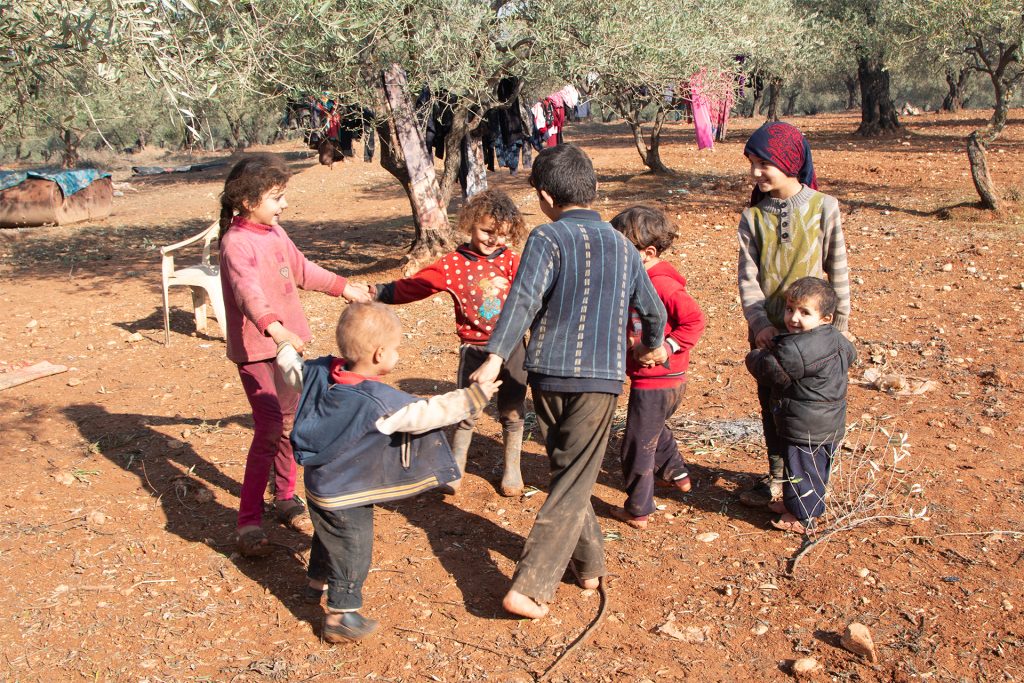 بطالة وفاقة.. أوضاع شمال سوريا بعد تخفيض الدعم الأممي