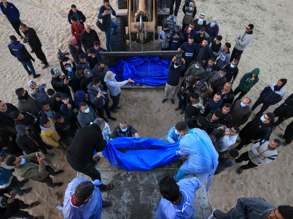 إنترسبت يكشف كيف انحازت الصحف الأميركية الكبرى في حرب غزة