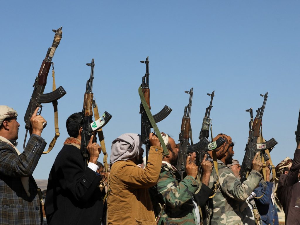 إندبندنت: تهديدات كاميرون للحوثيين مجرد وهم