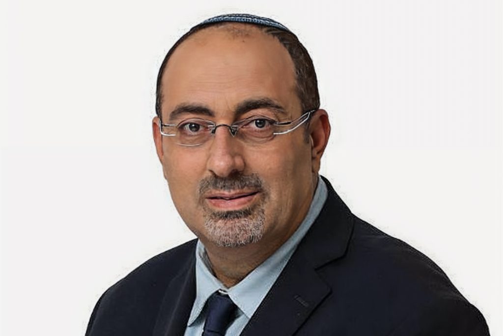 مذيع إسرائيلي يطرد عضو كنيست استخدمت تصريحاته دليلا في لاهاي