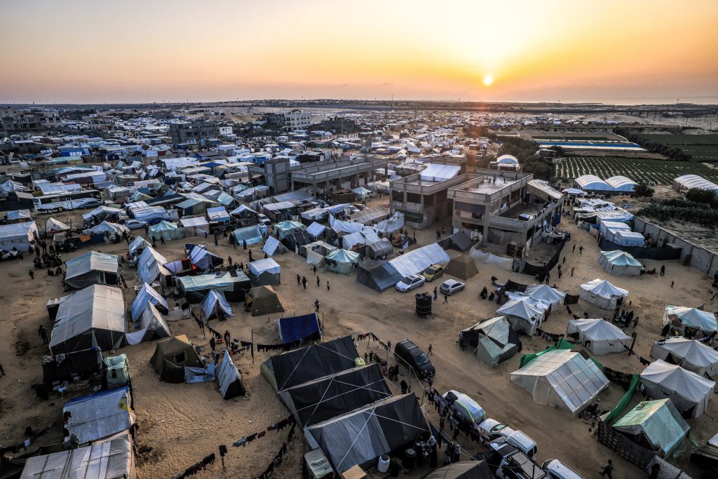 ناقشا الرهائن ومساعدات غزة والوضع في رفح.. اتصال بين بايدن ونتانياهو