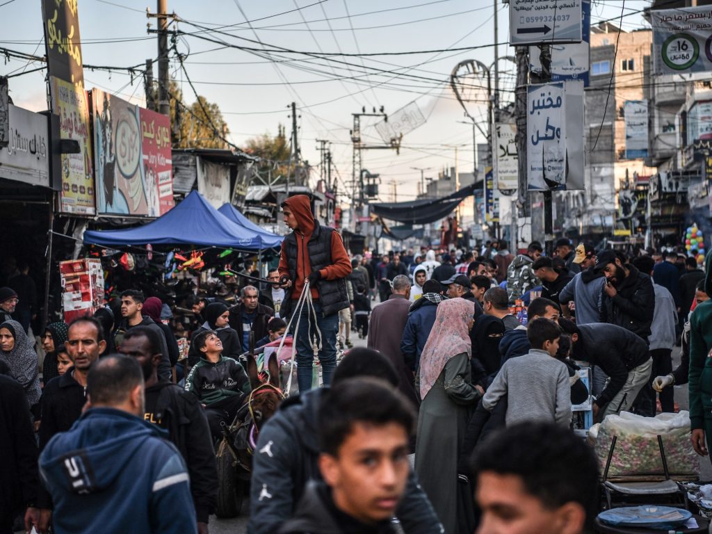 تصاعد التحذيرات الدولية من اقتحام رفح وإسرائيل تتوعد