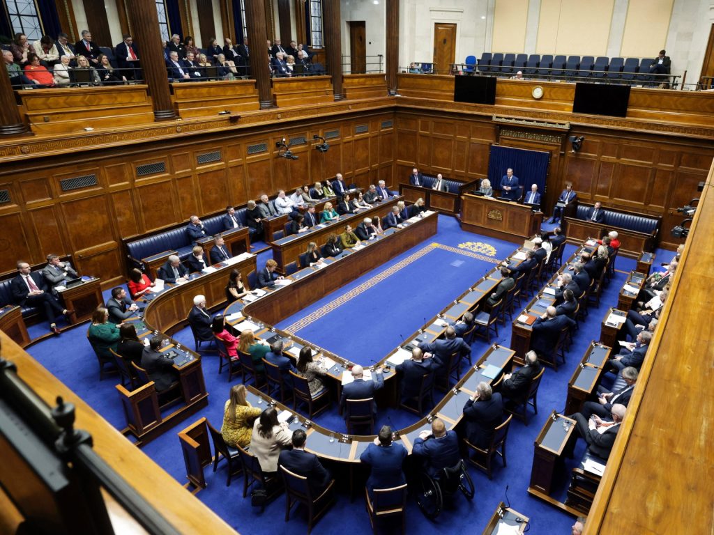 إحياء اتفاق “الجمعة العظيمة” التاريخي ينهي الخلاف بأيرلندا