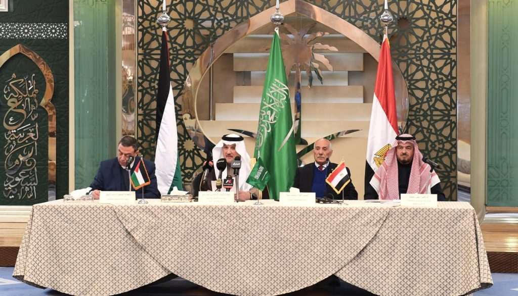 السفير النقلي يسلم مصر وفلسطين حصتيهما من مشروع المملكة للإفادة من الهدي والأضاحي