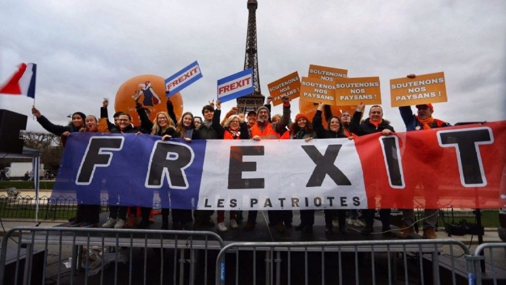 احتجاجات للقطاع الزراعي في فرنسا تطالب بالخروج من الاتحاد الأوروبي