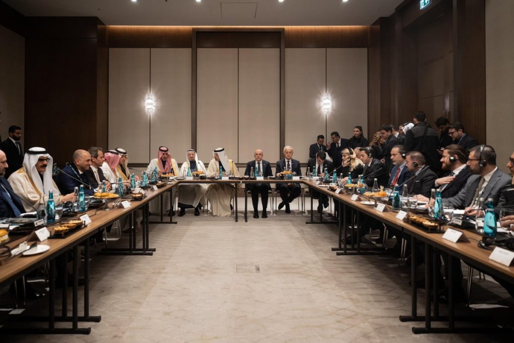 "الاستثمار" توقع 5 مذكرات تفاهم مع شركات تركية