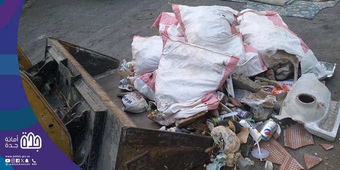 أمانة جدة ترفع 290 طنًا من مخلفات البناء بنطاق أبحر