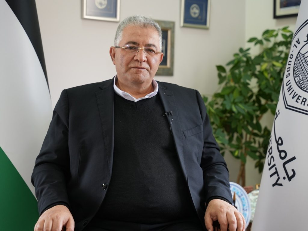 عماد أبو كشك للجزيرة نت: جامعة القدس تخرج عن المفهوم التقليدي وتسعى لأن تكون منتجة
