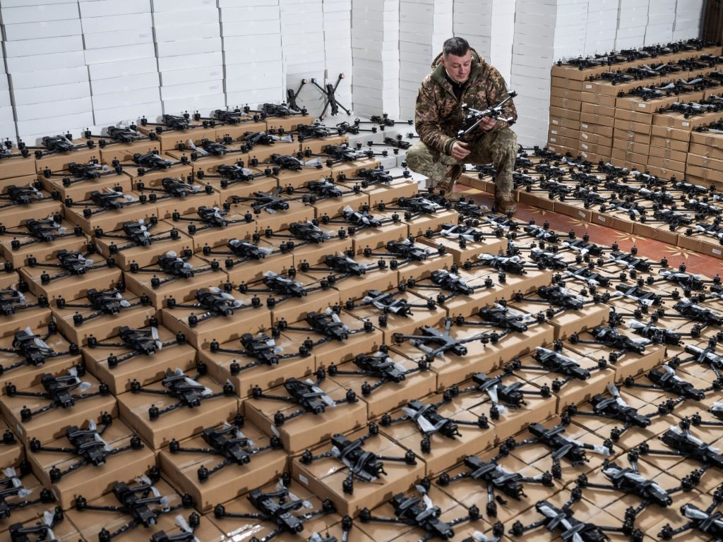 روسيا وأوكرانيا تتبادلان الهجمات والناتو يبحث دعما “طويل الأجل” لكييف