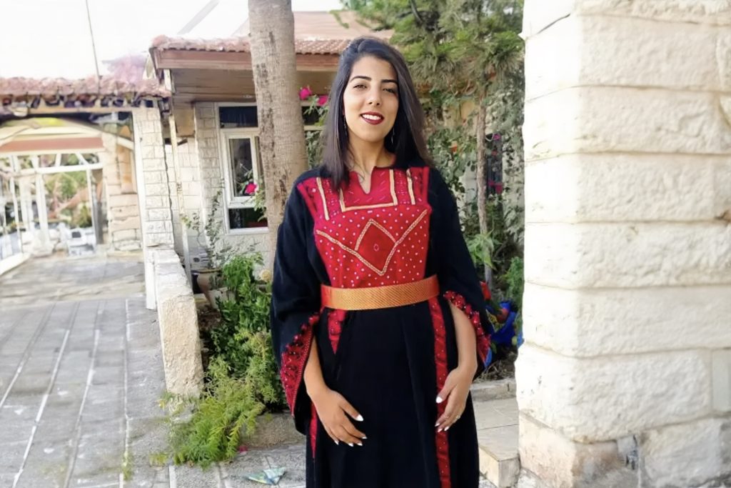 المحامية ديالا عايش تلتحق بـ3500 أسير فلسطيني اعتقلوا إداريا