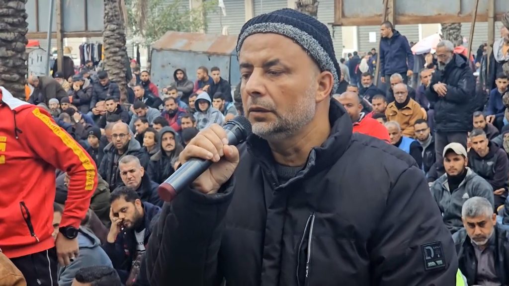 إقامة صلاة الجمعة في جباليا لأول مرة منذ 5 أشهر