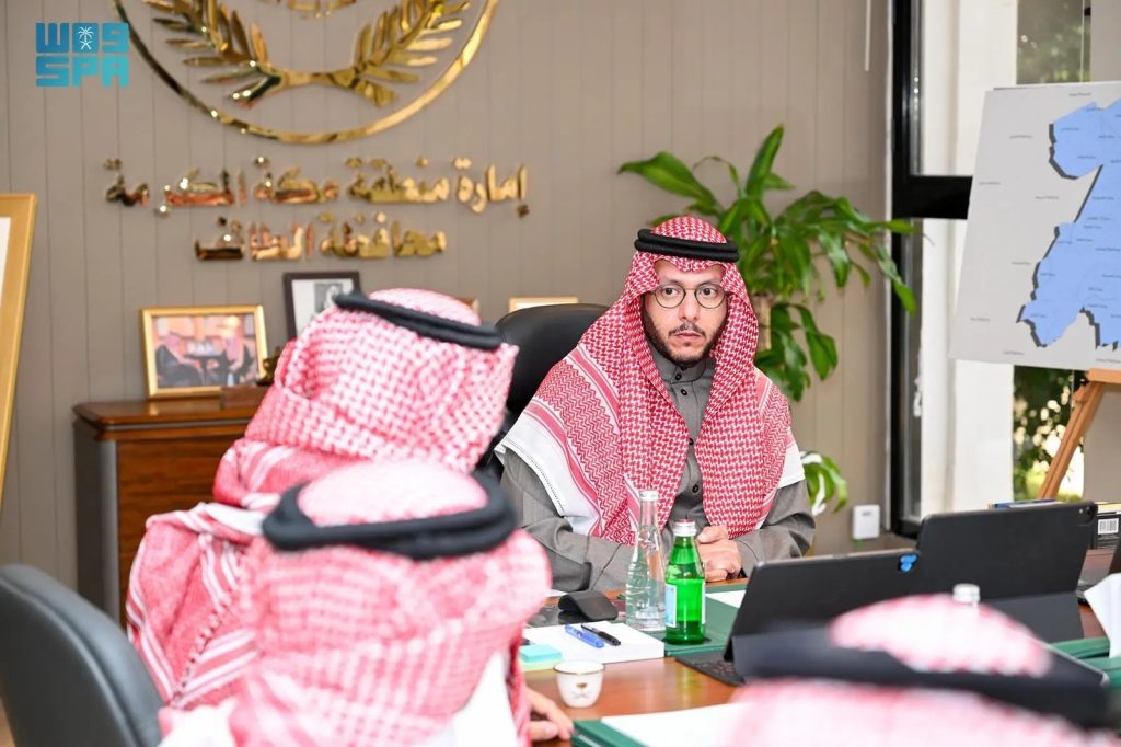 محافظ الطائف يلتقي رئيس وأعضاء نادي “كفاءات”