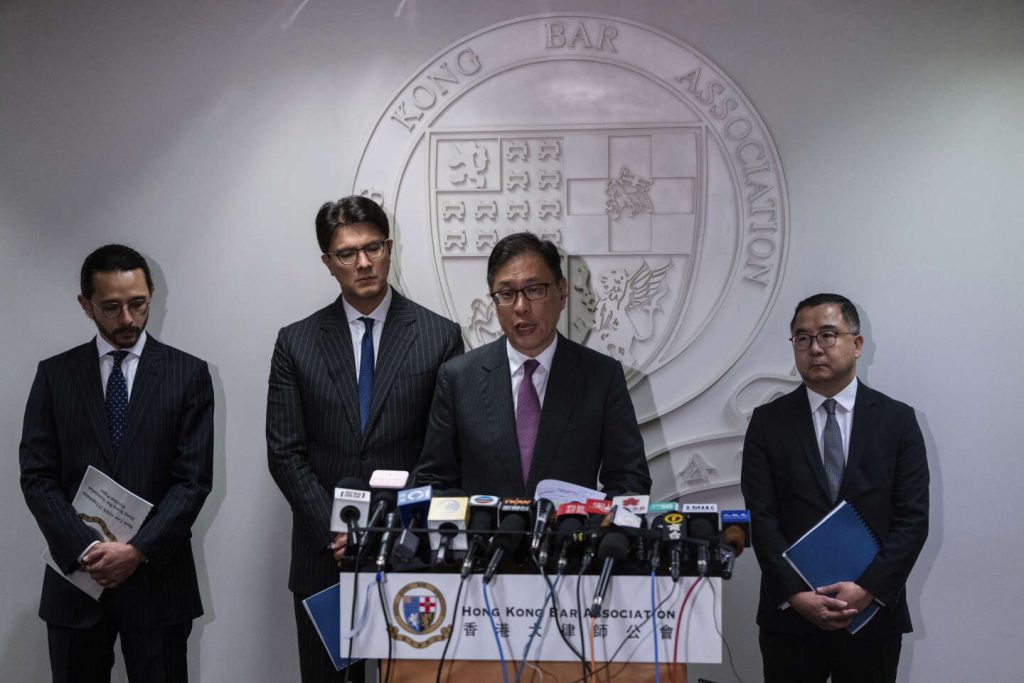 تعمل هونج كونج على توسيع وتعزيز ترسانتها القانونية المناهضة للاحتجاجات