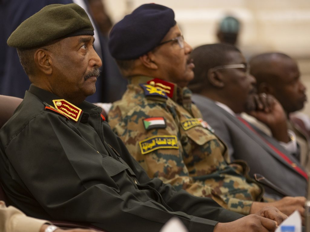 مساعد قائد الجيش السوداني: لن نكون طرفا بأي اتفاق مع السياسيين