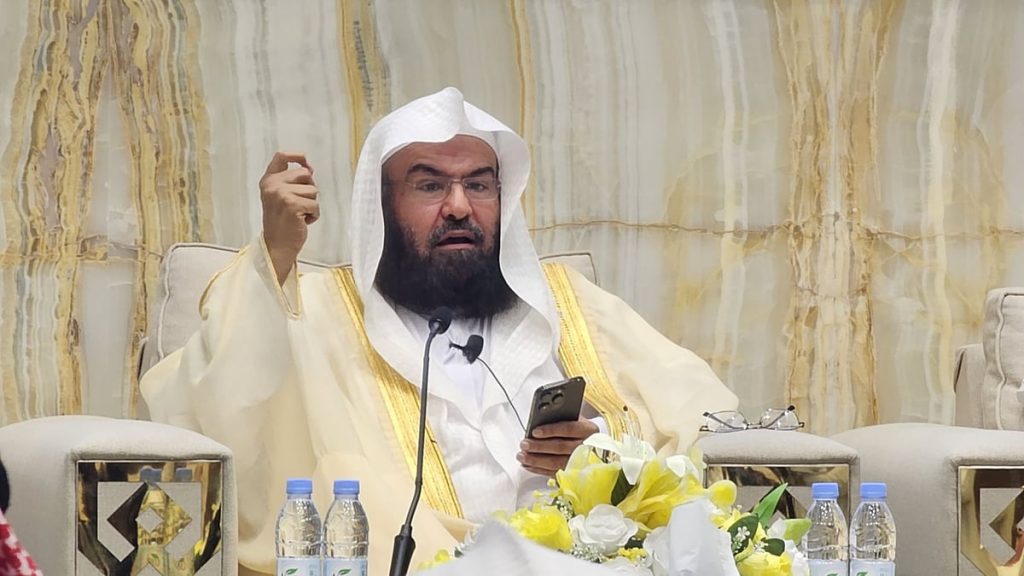 ثمن تبرع الملك سلمان وولي العهد ..السديس: دعم ولاة الامر للعمل الخيري يساهم في تعزيز التكافل