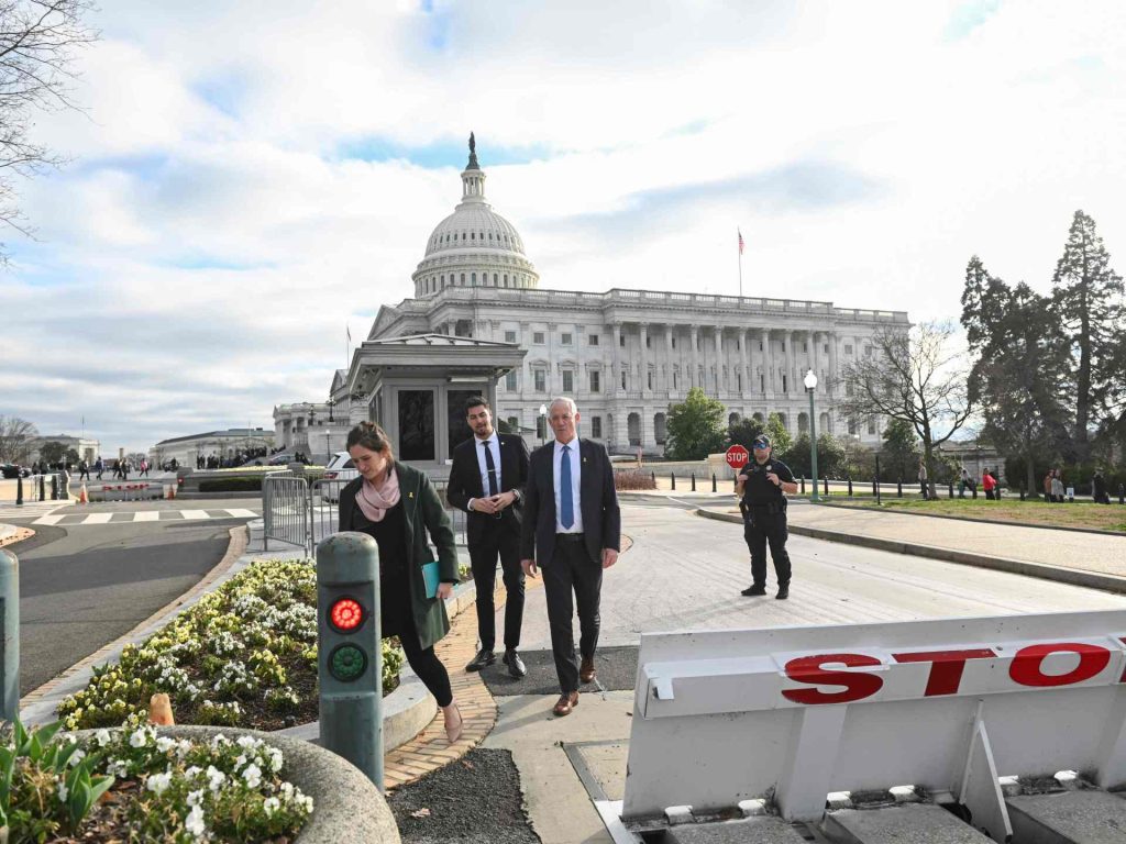 غانتس يواصل لقاءاته في واشنطن ومتفاجئ بانتقادات وإحباط إدارة بايدن من إسرائيل