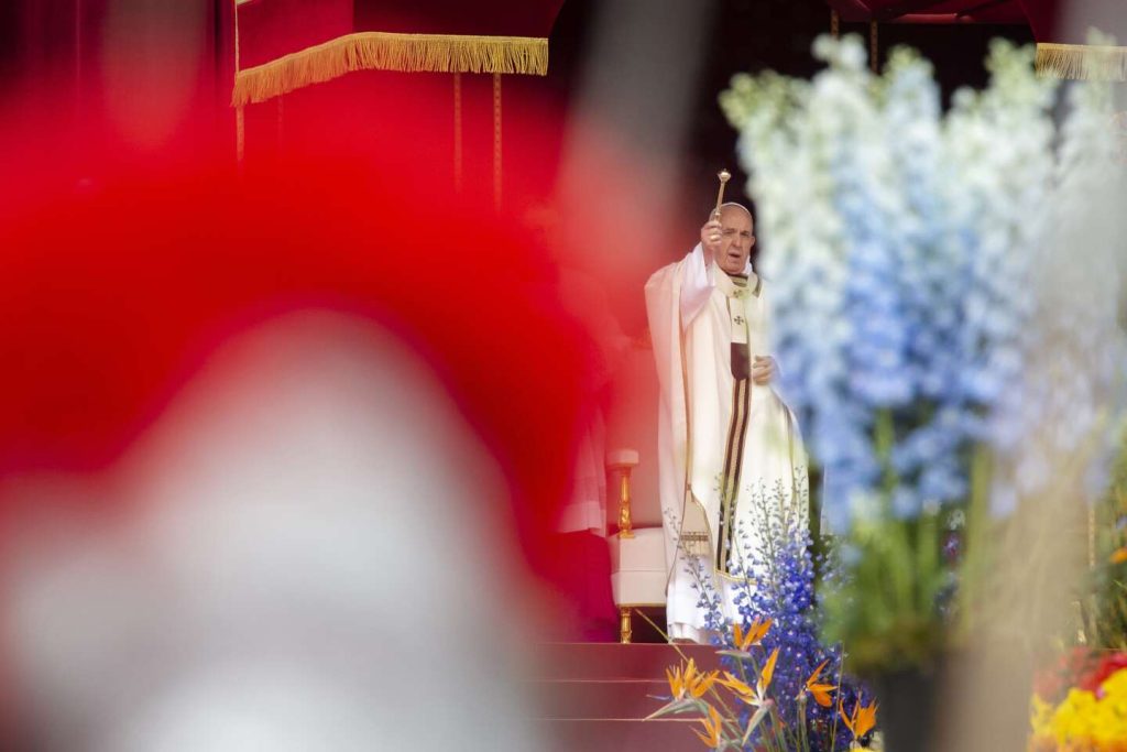 البابا يلغي مشاركته في درب الصليب في اللحظة الأخيرة