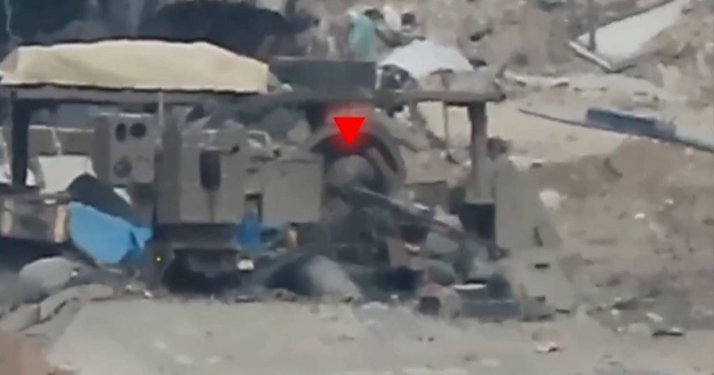 المقاومة تقنص جنديا وتستهدف تجمعات الاحتلال بمحيط مجمع الشفاء