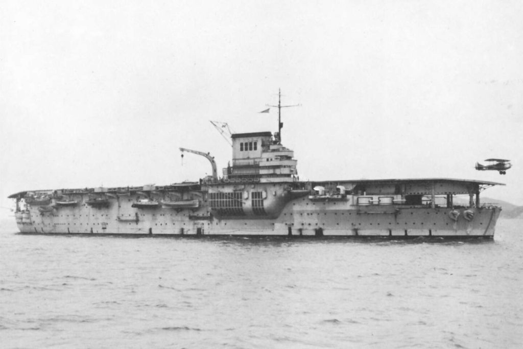 “Béarn” أول حاملة طائرات فرنسية رغم نفسها