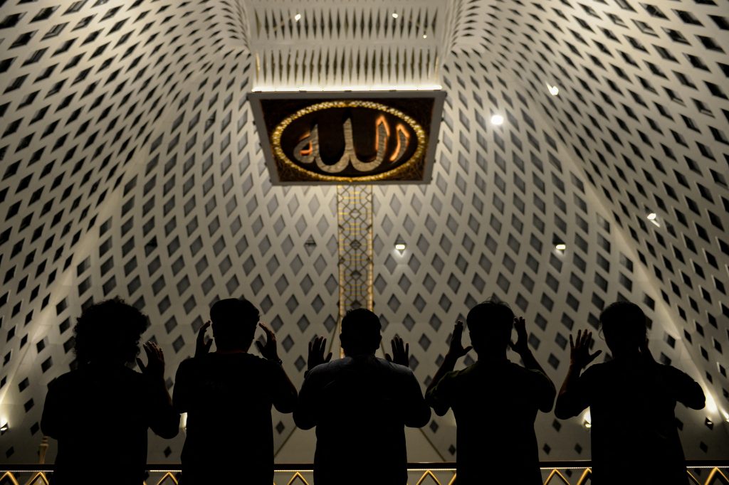 أكبر دولة مسلمة في العالم تلجأ إلى “الإسلام الأخضر”