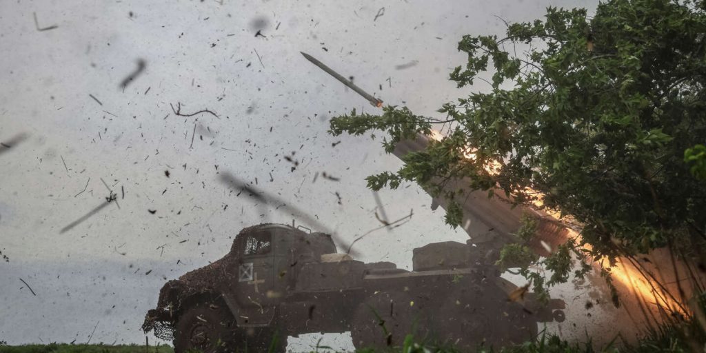 عش الحرب في أوكرانيا: “كونوا مطمئنين إلى أن كل شيء يسير على ما يرام في ساحة المعركة”، يؤكد زيلينسكي لممثلي الكونجرس المنتخبين بشأن المساعدات الأمريكية