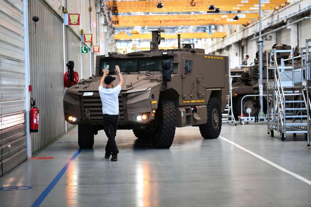 “تمتلك أوروبا قوة صناعية ضاربة لتلبية احتياجات الجيوش، لكنها لا تستطيع وضعها في خدمة استراتيجية فوق وطنية غير موجودة”