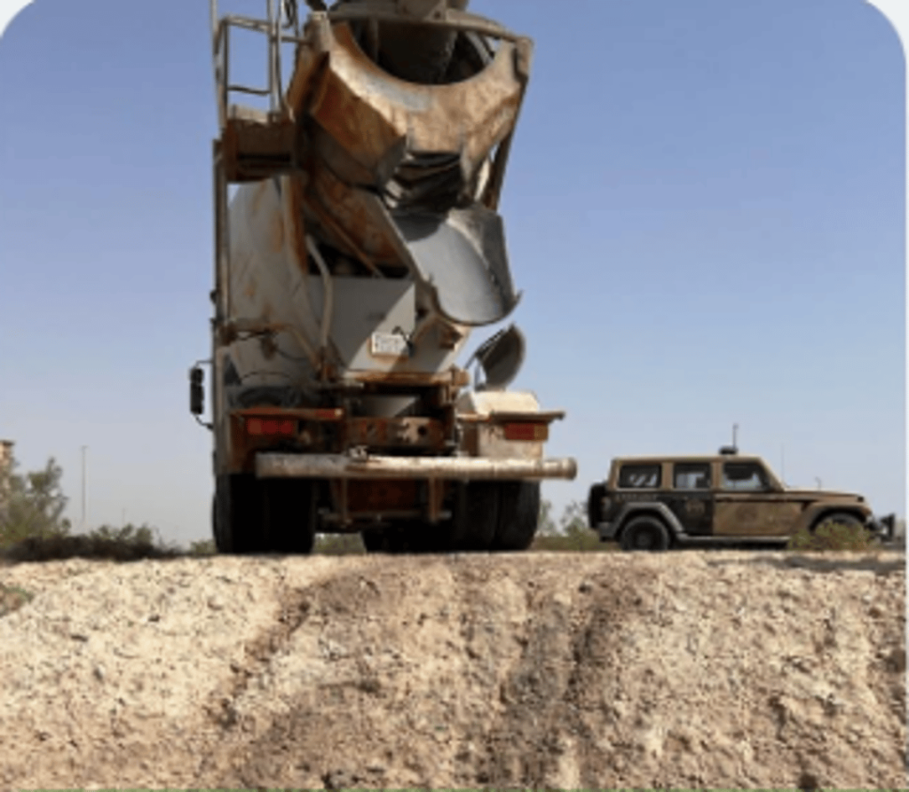 ضبط مقيم مقيم لتلويثه البيئة بتفريغ مواد خرسانية بالمنطقة الشرقية