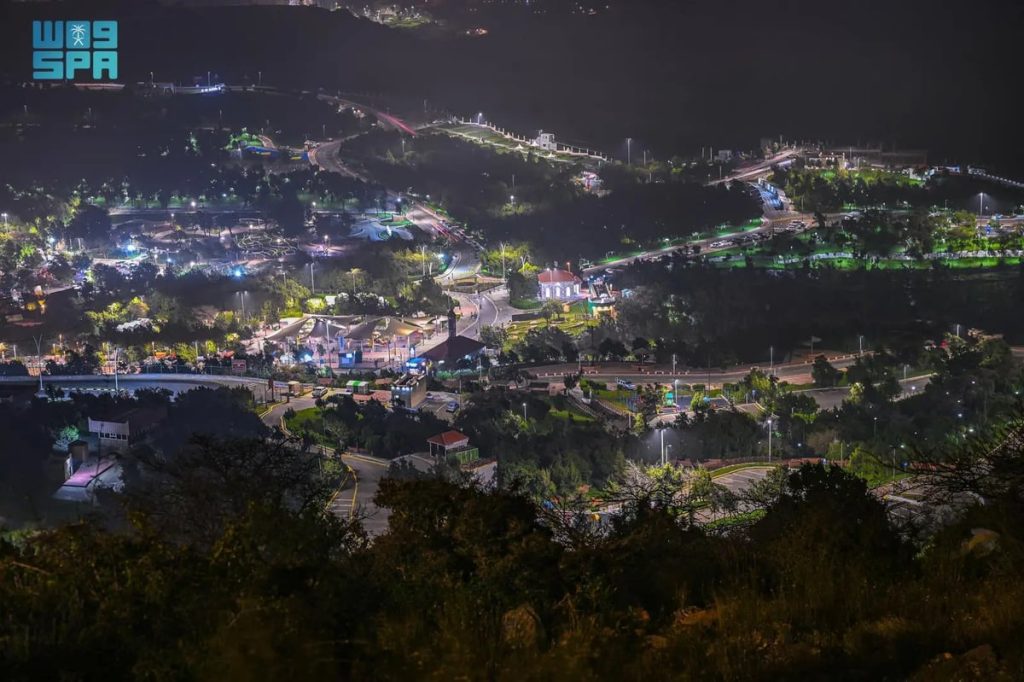 إقبال على المتنزهات الطبيعية والحدائق العامة بالباحة خلال إجازة العيد