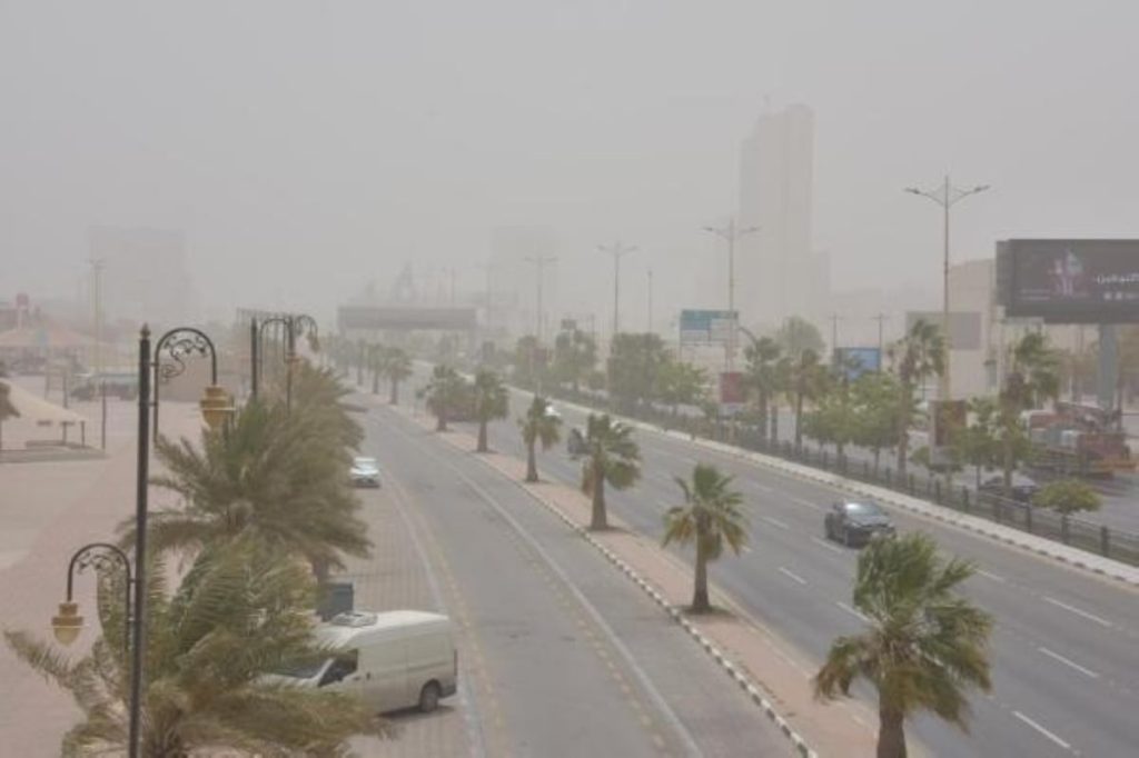 «الأرصاد» ينبه من أتربة مثارة على عددٍ من محافظات مكة المكرمة